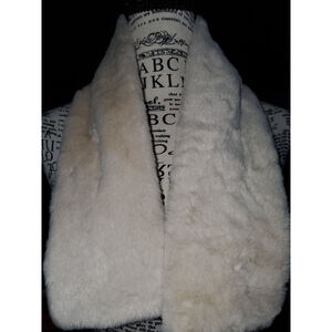 Wrap yourself in sophistication with this soft, warm Faux Fur Collar